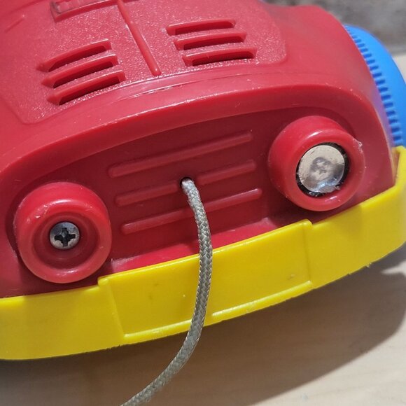 Vintage Mickey Mouse Driving Red Car Pull Mees Toy Car Kohner Bros - Picture 9 of 12